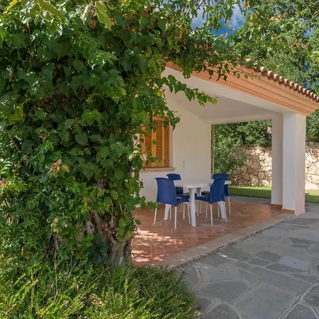 Bouganvillage Bilo With Shared Pool Budoni