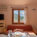 Bouganvillage Bilo With Shared Pool Apartman *