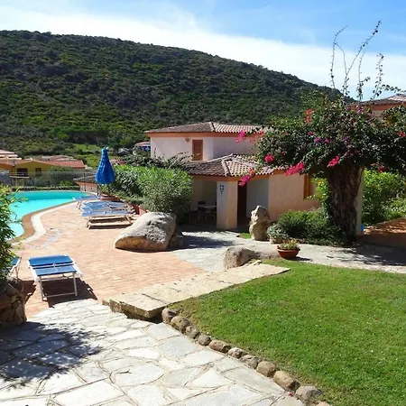 Bouganvillage Bilo With Shared Pool *